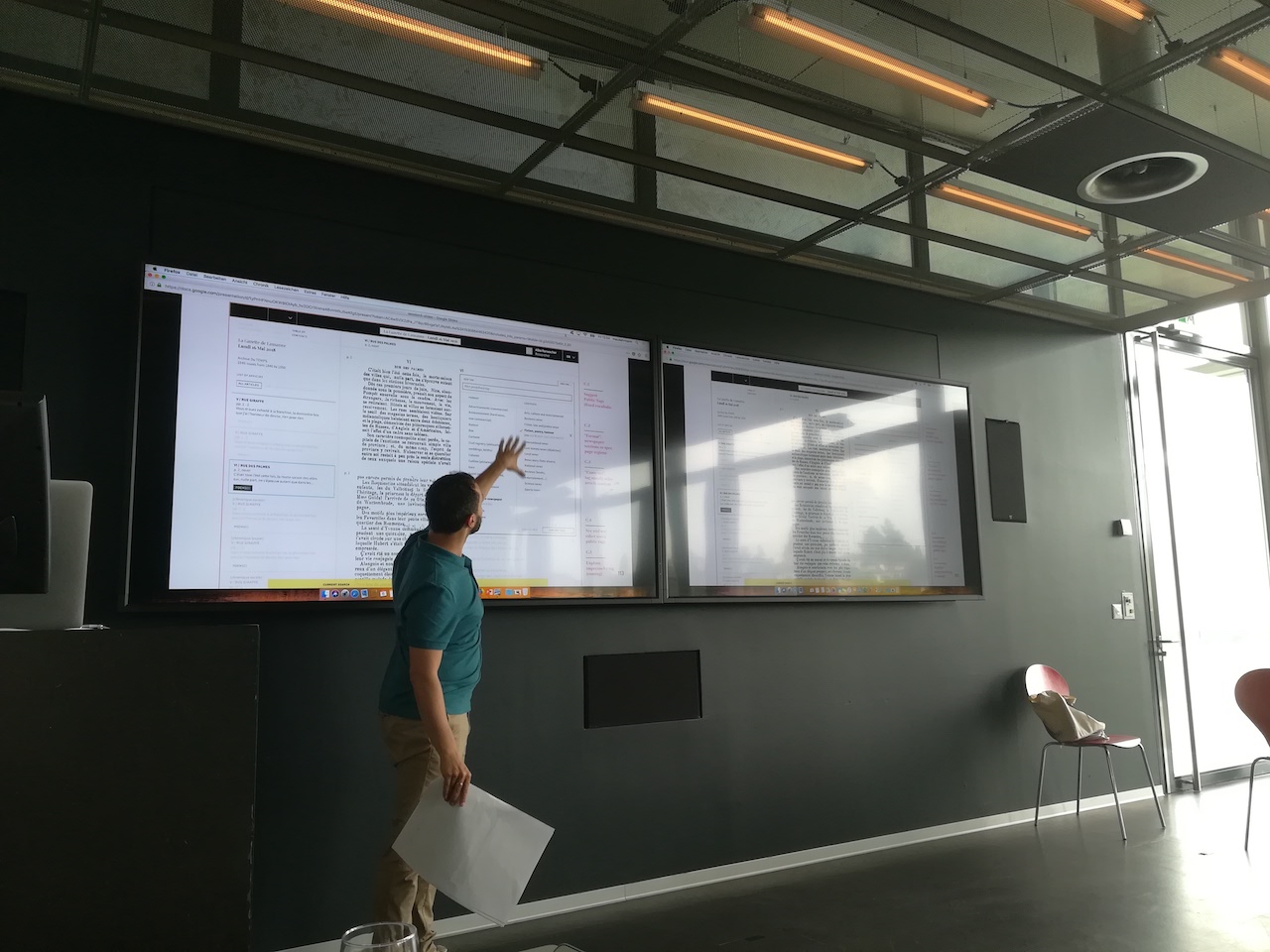 Daniele Guido presenting _impresso's_ interface