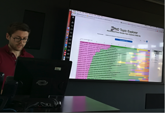 Phillip Ströbel presents a topic modelling tool